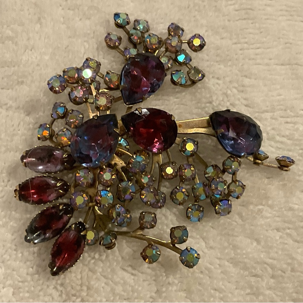 Vintage Gold Brooch